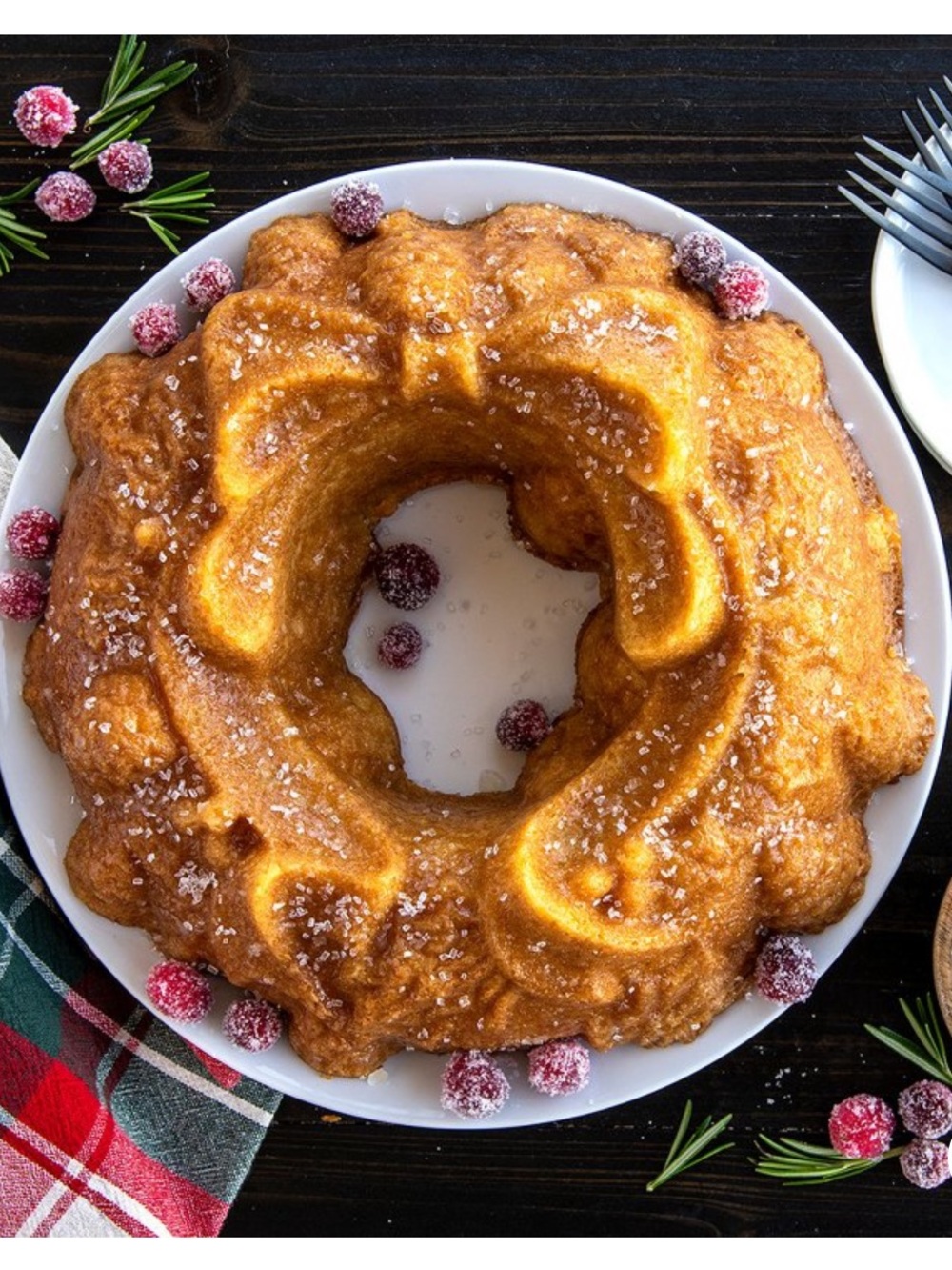 Nordic Ware Christmas Holiday Wreath Bundt Cake Pan - Picture 7 of 7